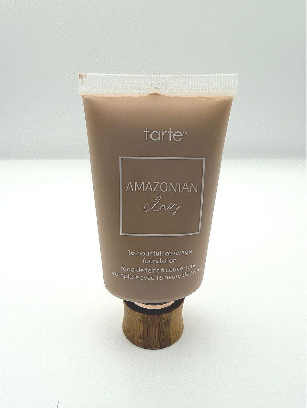 Tarte Amazonian Clay Foundation 26N Light Medium Neutral